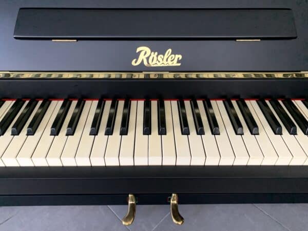 Piano - černé české pianino Rösler