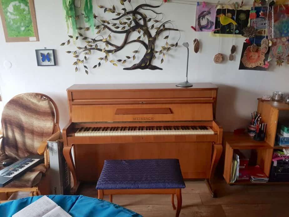 Reference pianina Weinbach - chippendale