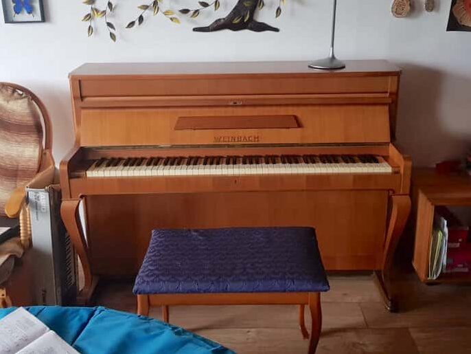 Reference pianina Weinbach - chippendale