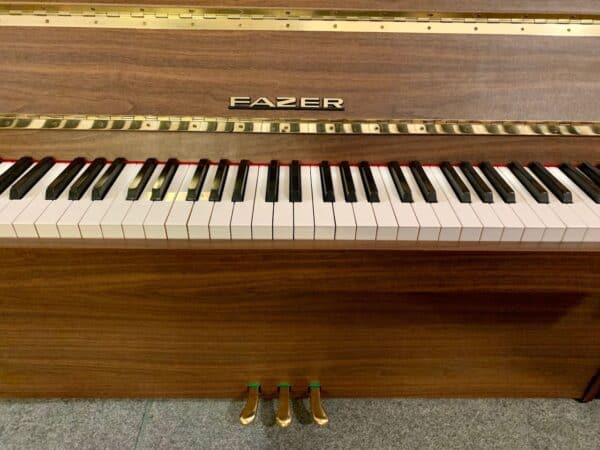 Klavír - pianino Fazer, německá mechanika, 3 pedály / moderátor, levné piano - 109PH