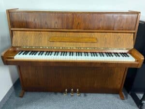 České piano Weinbach, pianino s moderátorem / 3. pedál 106PH