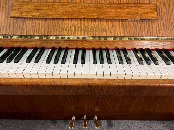 České piano Weinbach, pianino s moderátorem / 3. pedál 106PH