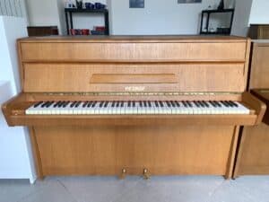 Piano Petrof, české pianino Petrof hnědé, bazar pian 001PH