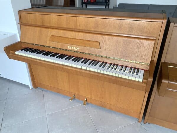 Piano Petrof, české pianino Petrof hnědé, bazar pian 001PH