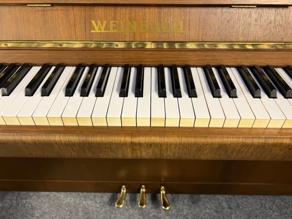 Piano Petrof-Weinbach, české pianino, hnědé piano s moderátorem 101PH