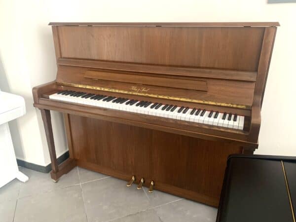 Piano s nohami, české piano, pianino Bohemia / Klug & Sperl 004PH