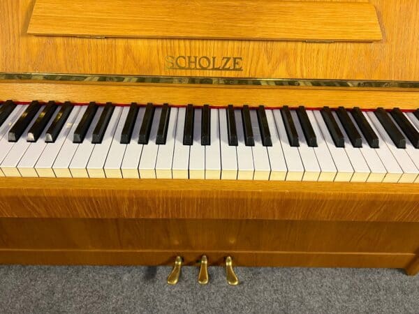 Klavír - české piano Scholze, pianino s moderátorem 108PH