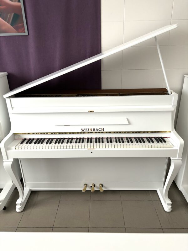 Bílé piano Weinbach v provedení Demichippendale, elegantní piano, bazar pian Plzeň 015PB