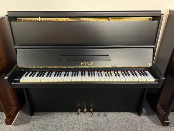 Petrof Opera 125cm, polokoncertní piano Petrof, černé pianino 103PC